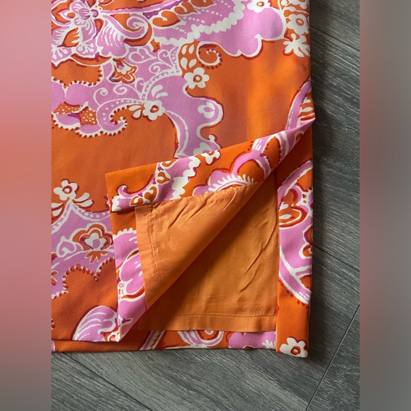 Ann Taylor 100% silk floral pencil skirt. Size 10 - Picture 3 of 5